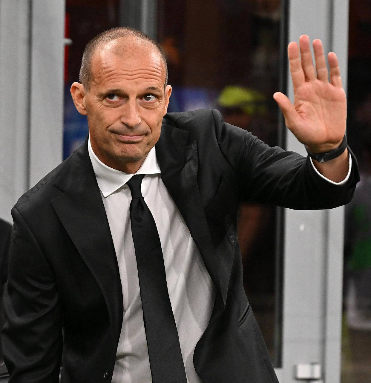 法国中卫, 斯的出色表, 并积极处理 法国中卫, 斯的出色表, 并积极处理