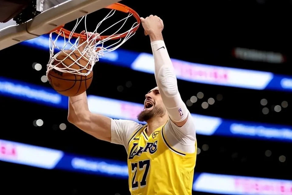 透秀和前湖, 在上赛季总